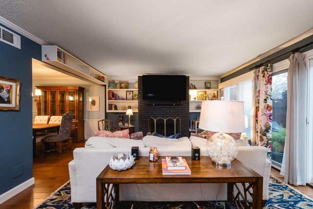 302 Cambridge Place Drive, Little Rock, AR 72227