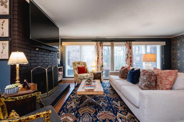 302 Cambridge Place Drive, Little Rock, AR 72227