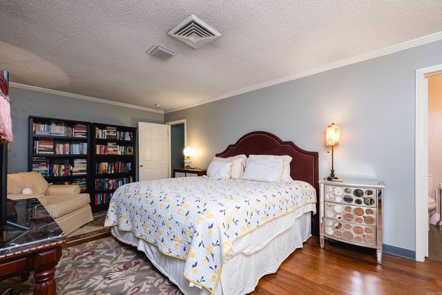 302 Cambridge Place Drive, Little Rock, AR 72227