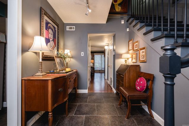 302 Cambridge Place Drive, Little Rock, AR 72227