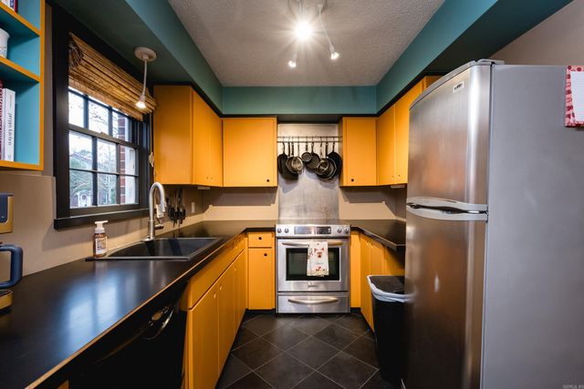 302 Cambridge Place Drive, Little Rock, AR 72227