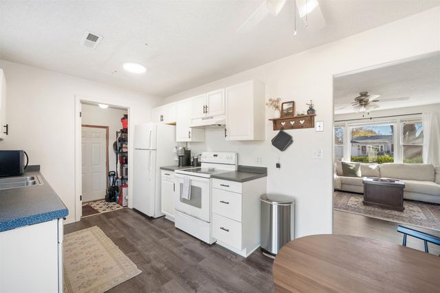 3007 S Fern Ave, Wichita, KS 67217