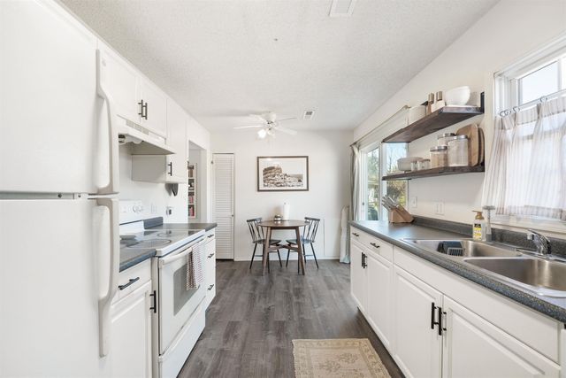 3007 S Fern Ave, Wichita, KS 67217