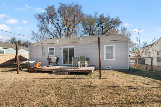 3007 S Fern Ave, Wichita, KS 67217