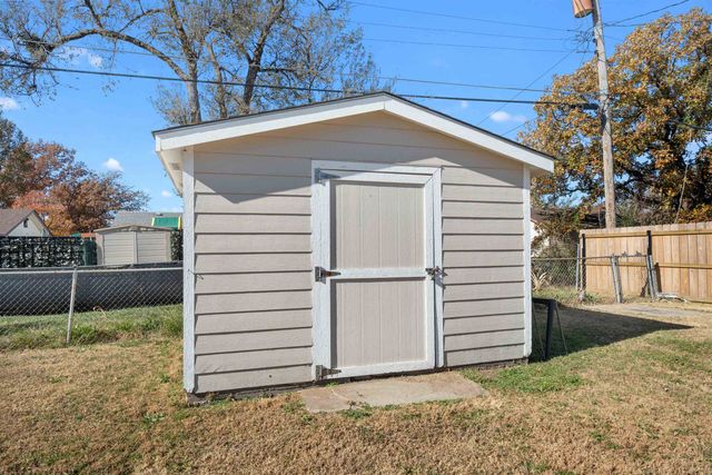 3007 S Fern Ave, Wichita, KS 67217