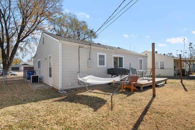 3007 S Fern Ave, Wichita, KS 67217