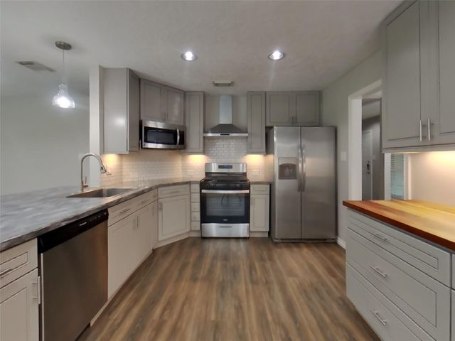 15614 Fox Springs Drive, Houston, TX 77084