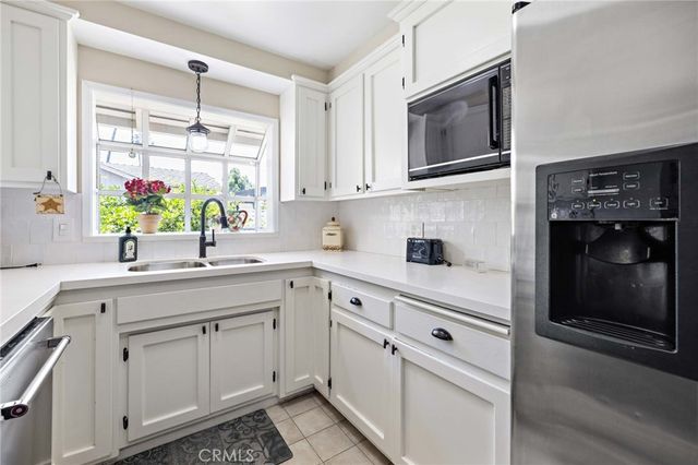 431 N Vermont Avenue, Glendora, CA 91741