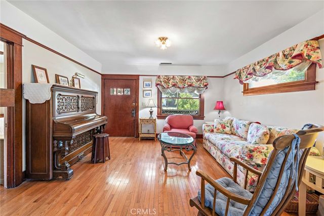 431 N Vermont Avenue, Glendora, CA 91741