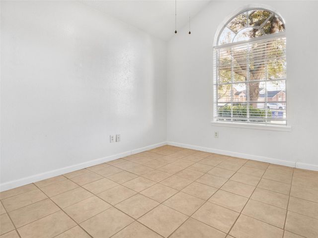 75 Avocado Court, Lake Jackson, TX 77566