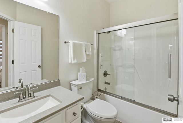 11605 Jefferson Circle, Omaha, NE 68137