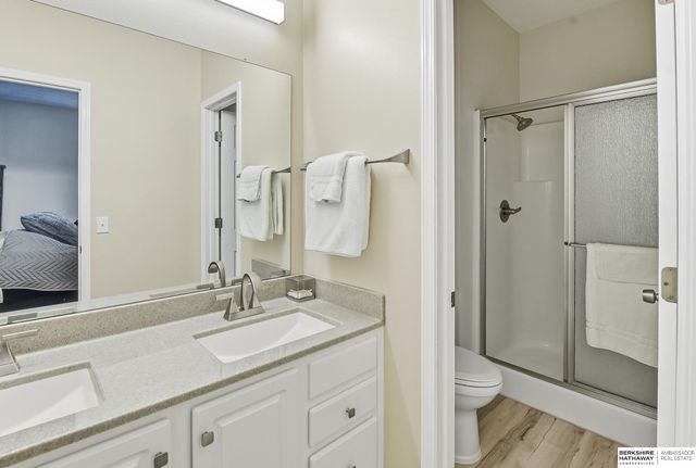 11605 Jefferson Circle, Omaha, NE 68137