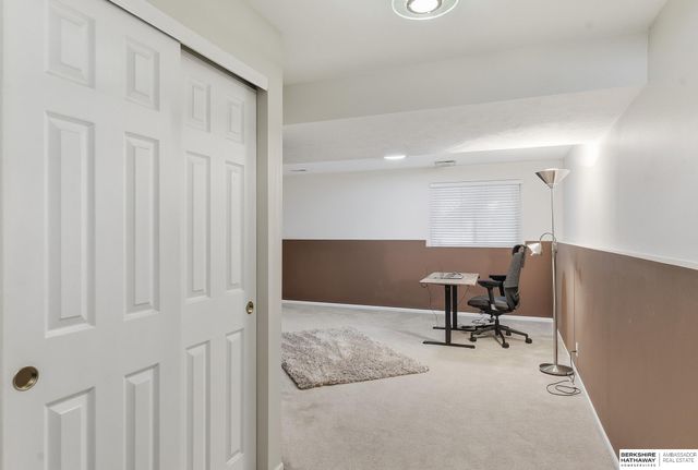 11605 Jefferson Circle, Omaha, NE 68137