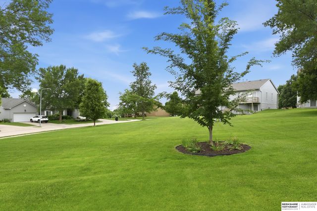 11605 Jefferson Circle, Omaha, NE 68137