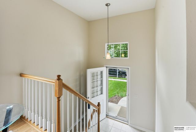 11605 Jefferson Circle, Omaha, NE 68137