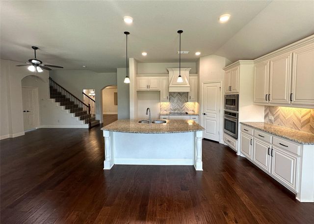 520 Stillwater Drive, Waxahachie, TX 75165