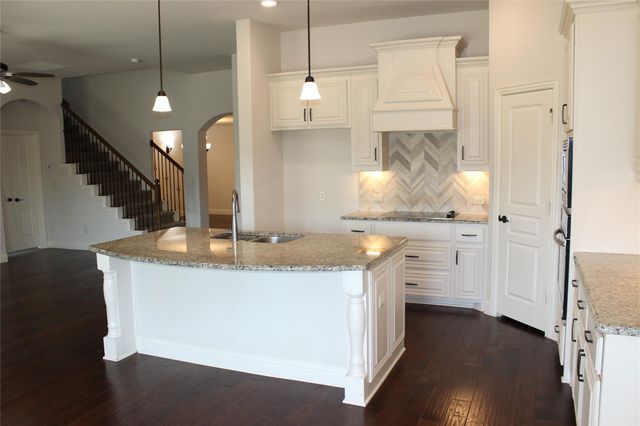 520 Stillwater Drive, Waxahachie, TX 75165