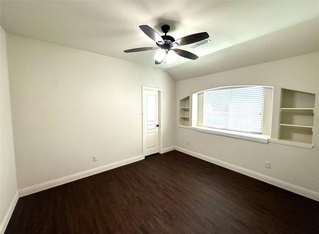 520 Stillwater Drive, Waxahachie, TX 75165