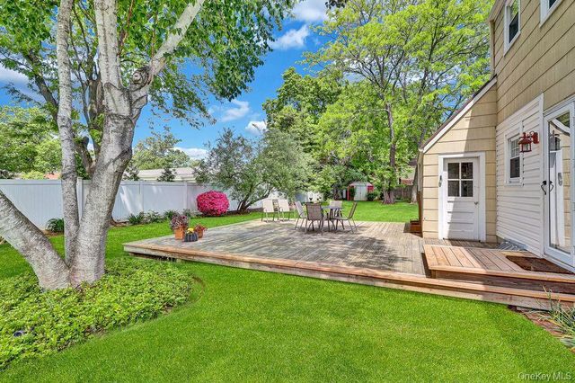 5 Newell Road, Merrick, NY 11566