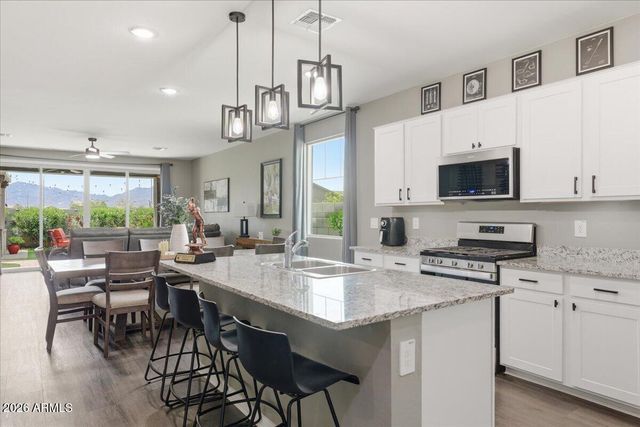 10819 W Marguerite Avenue W, Tolleson, AZ 85353