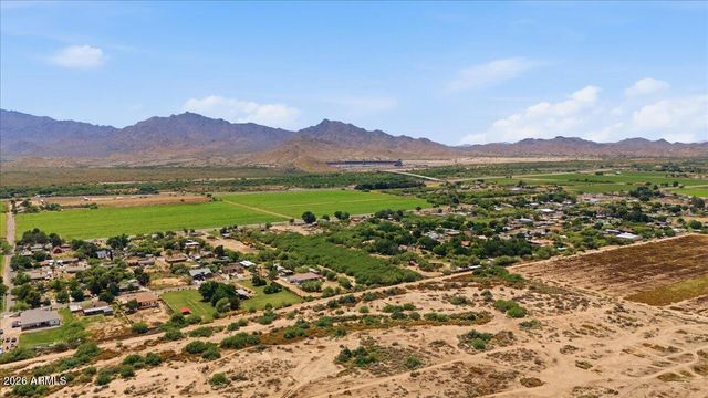 10819 W Marguerite Avenue W, Tolleson, AZ 85353