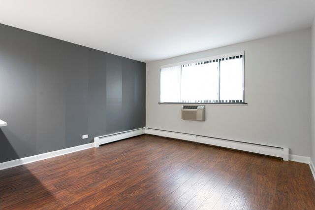 6758 N Sheridan Avenue 433, Chicago, IL 60626