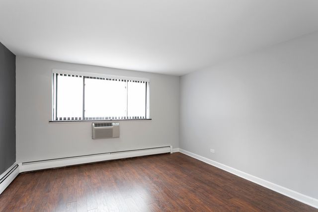 6758 N Sheridan Avenue 433, Chicago, IL 60626