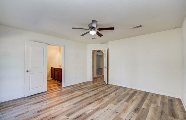 1315 Diamond Drape Drive, Rosharon, TX 77583