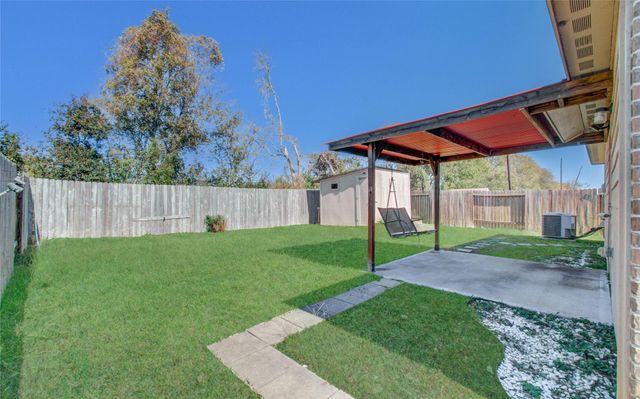 1315 Diamond Drape Drive, Rosharon, TX 77583