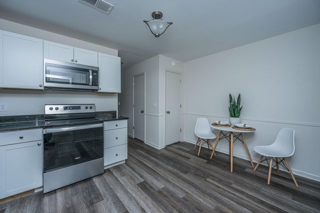 306 Crestview Drive Apt C, Summerville, SC 29485