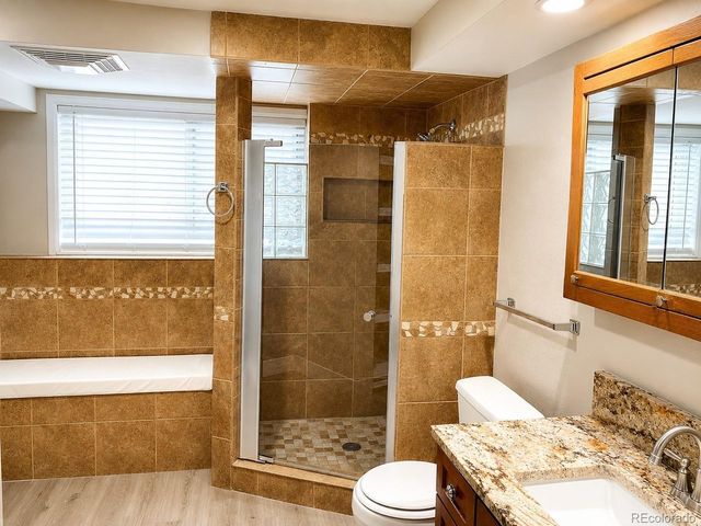2093 S Rifle St, Aurora, CO 80013