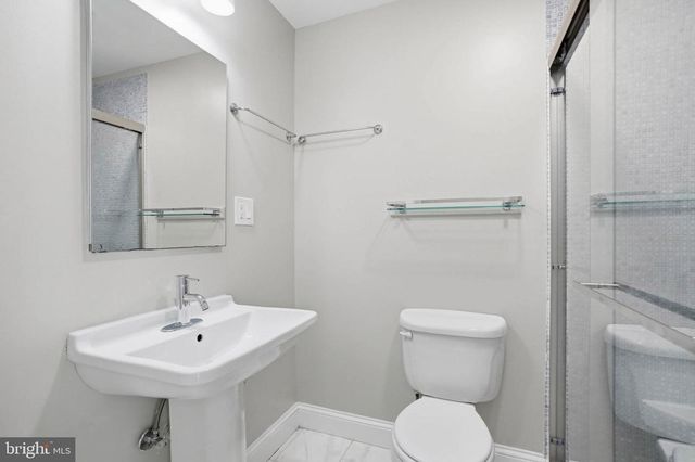 1102 BROADWOOD DR, Rockville, MD 20851
