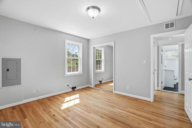 1102 BROADWOOD DR, Rockville, MD 20851