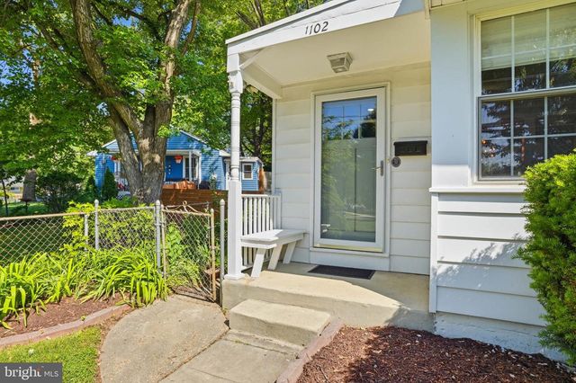 1102 BROADWOOD DR, Rockville, MD 20851