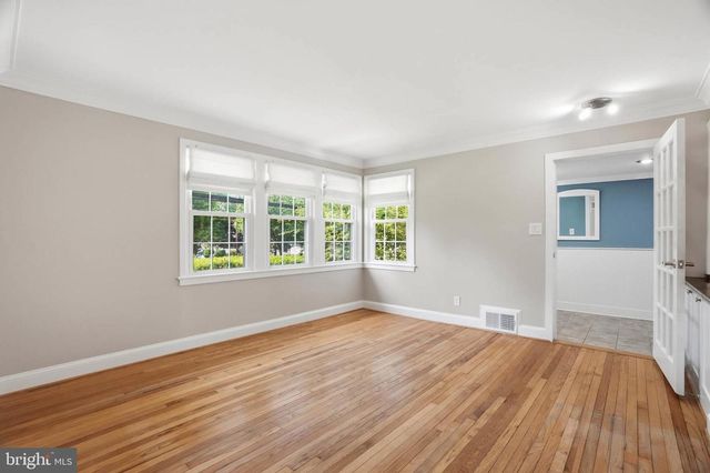 1102 BROADWOOD DR, Rockville, MD 20851