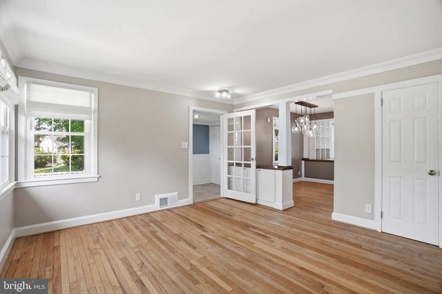 1102 BROADWOOD DR, Rockville, MD 20851