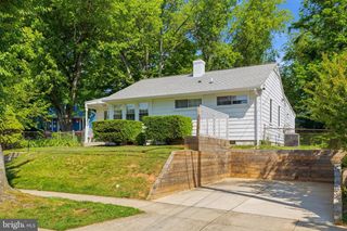 1102 BROADWOOD DR, Rockville, MD 20851