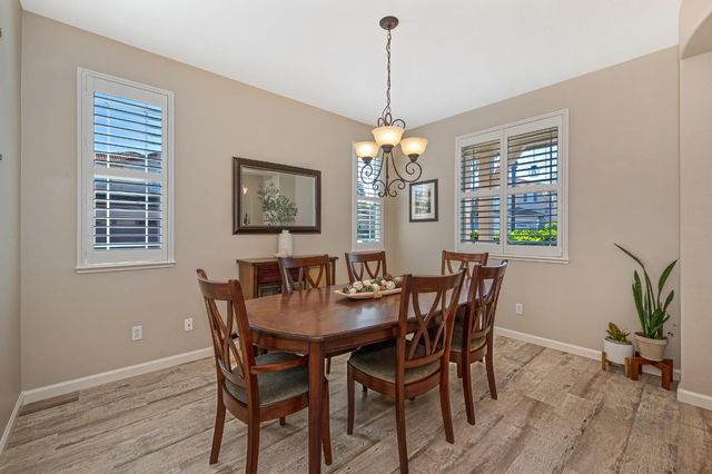 1649 Snapdragon Ln, Roseville, CA 95747