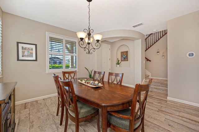 1649 Snapdragon Ln, Roseville, CA 95747