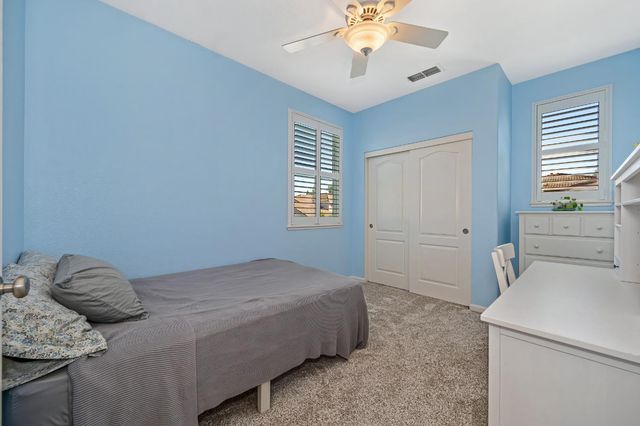 1649 Snapdragon Ln, Roseville, CA 95747