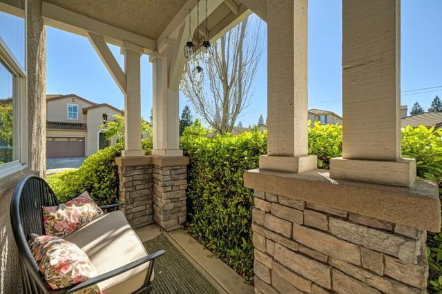 1649 Snapdragon Ln, Roseville, CA 95747