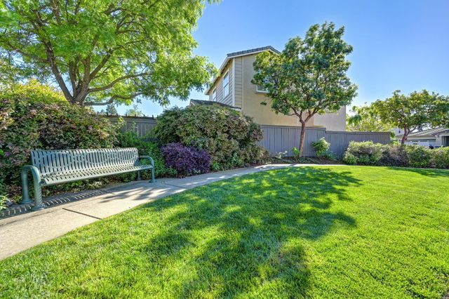 1649 Snapdragon Ln, Roseville, CA 95747