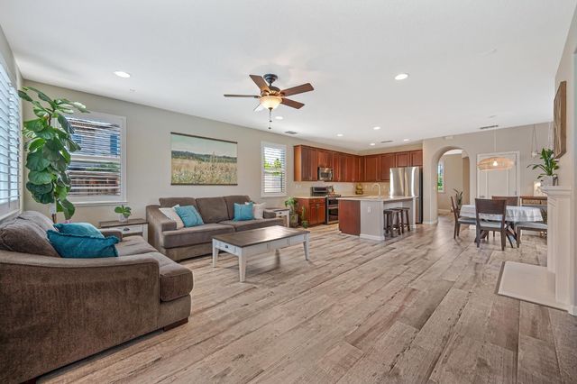 1649 Snapdragon Ln, Roseville, CA 95747