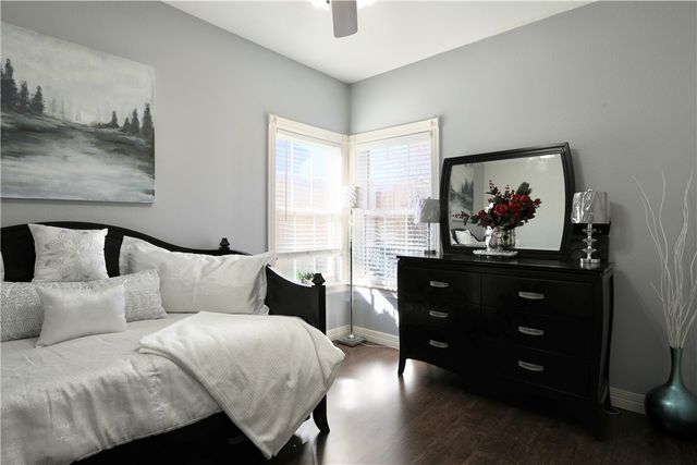 810 Brookside Court, Rogers, AR 72758