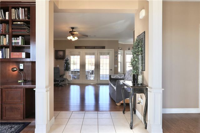 810 Brookside Court, Rogers, AR 72758