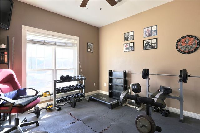 810 Brookside Court, Rogers, AR 72758