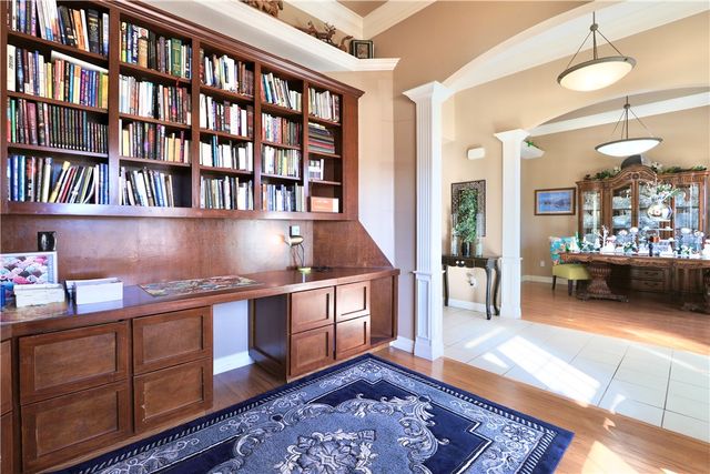 810 Brookside Court, Rogers, AR 72758