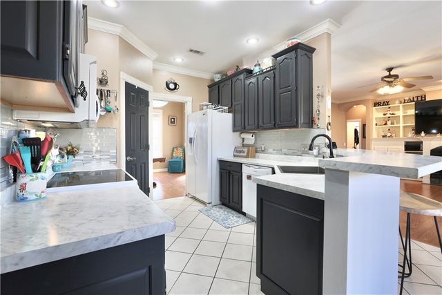 810 Brookside Court, Rogers, AR 72758