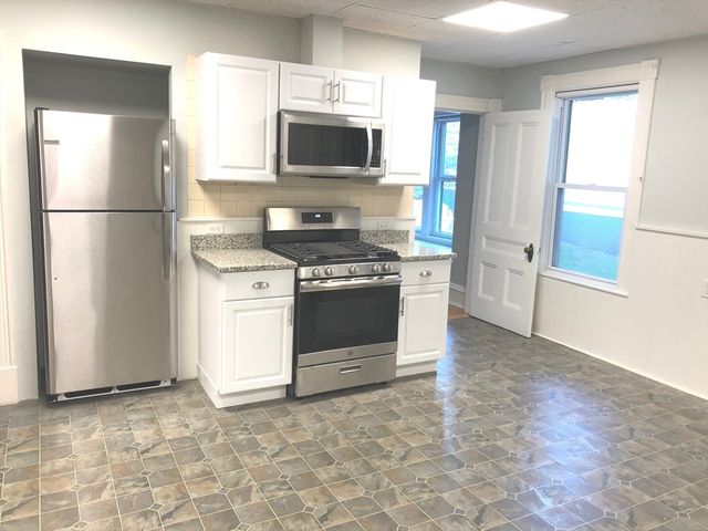 505 High Street 505, Lowell, MA 01852