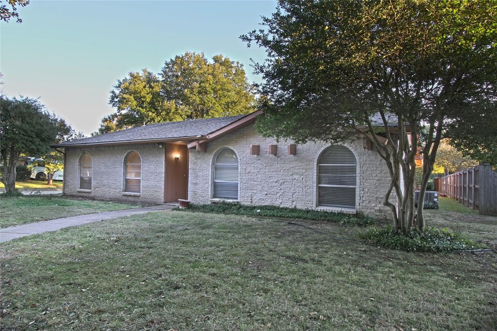 1000 Windy Meadow Drive, Plano, TX 75023
